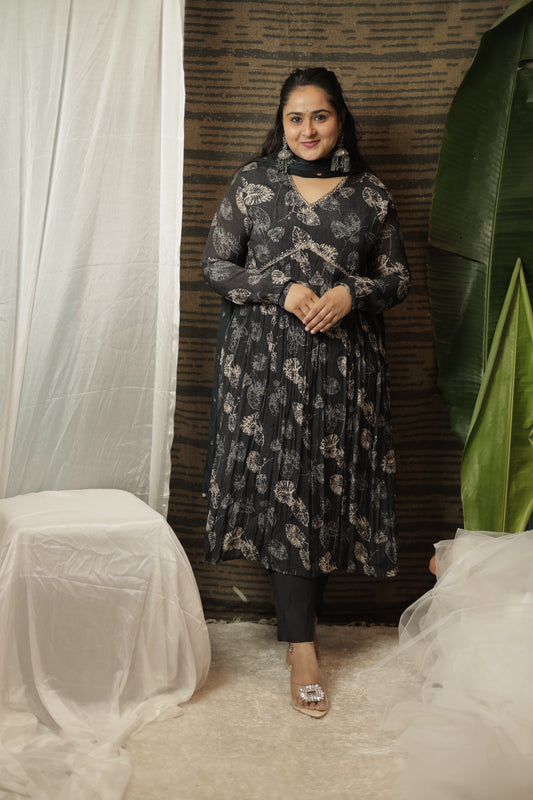 Kanchanvarni Chinon Full Sleevs Alia Pattern 3 Piece Suit Set